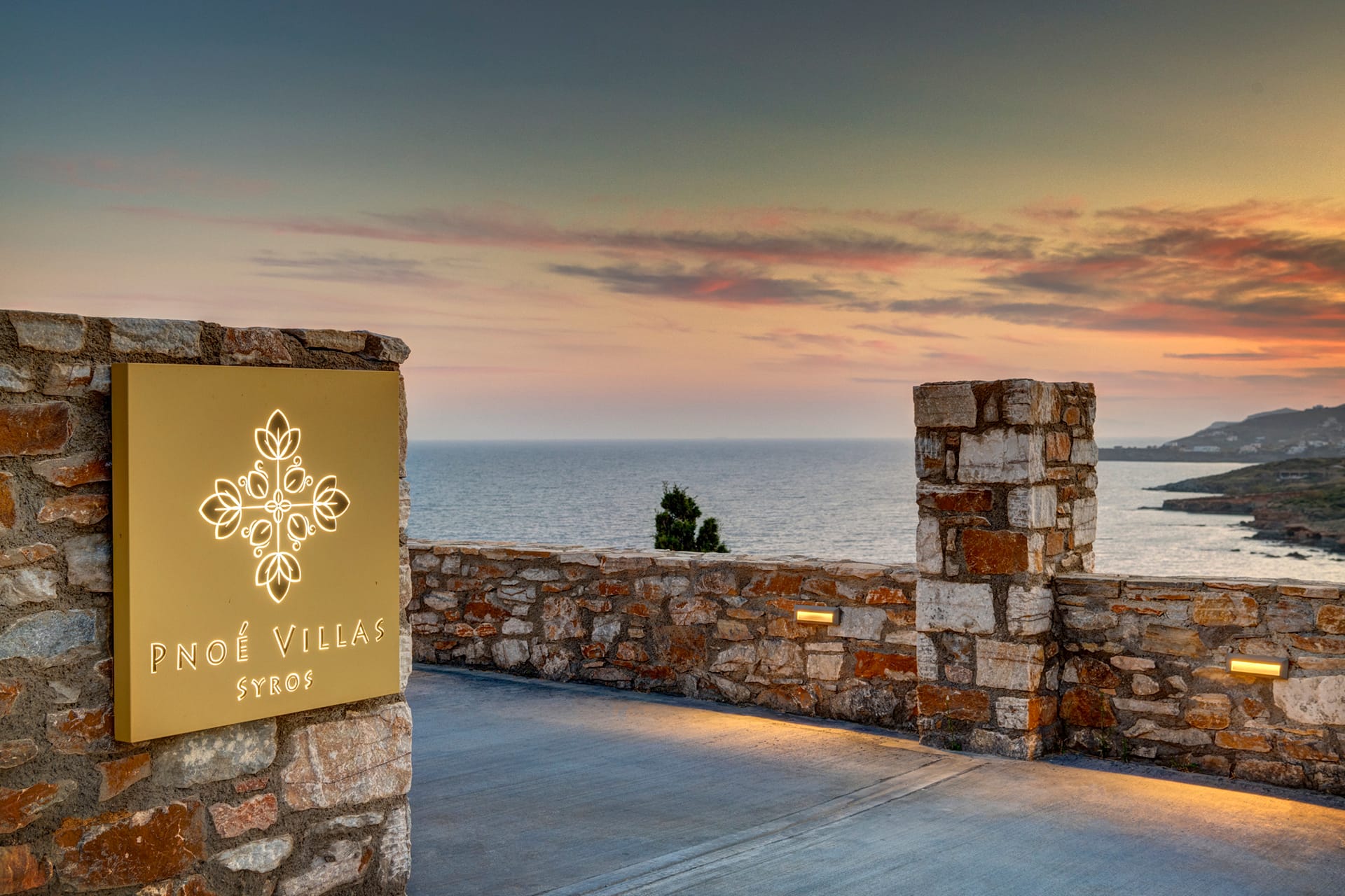 Pnoe Villas Syros