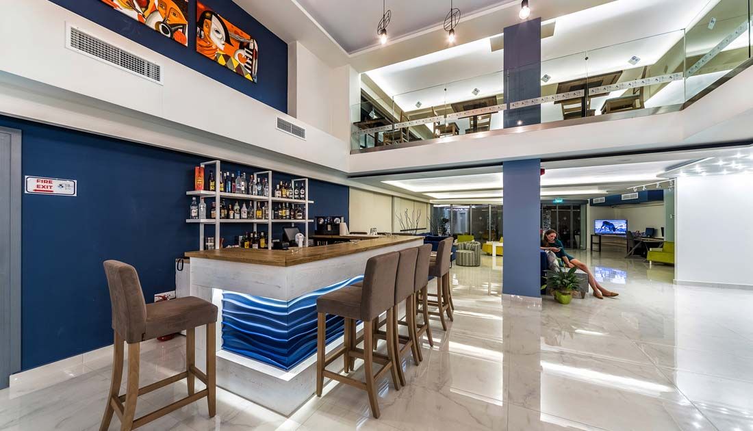 Pollis Hotel
