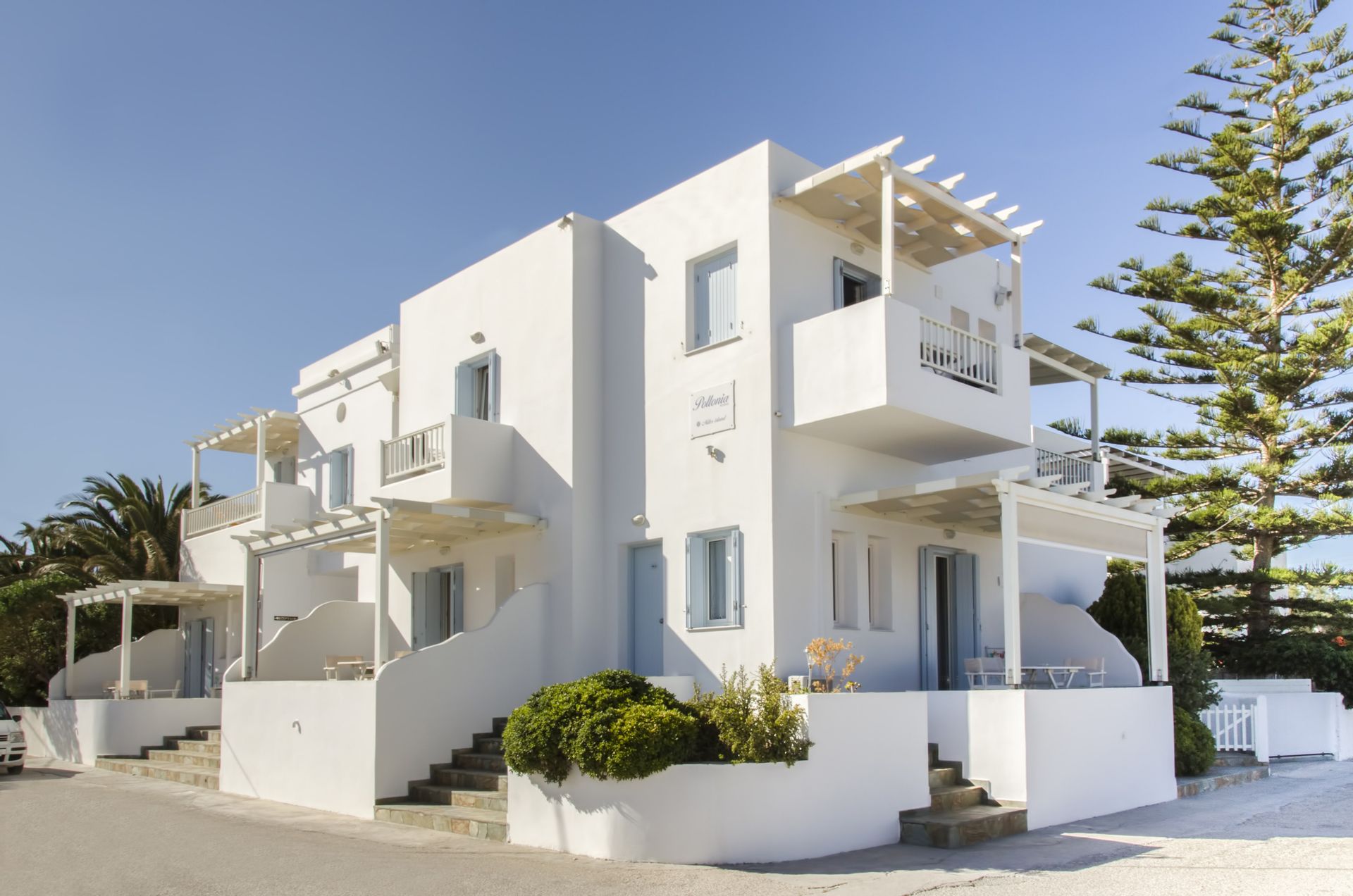 Pollonia Studios Milos