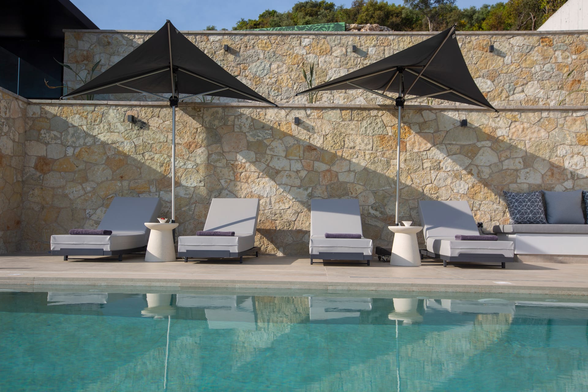 Pothos | Afroditi Villas Collection