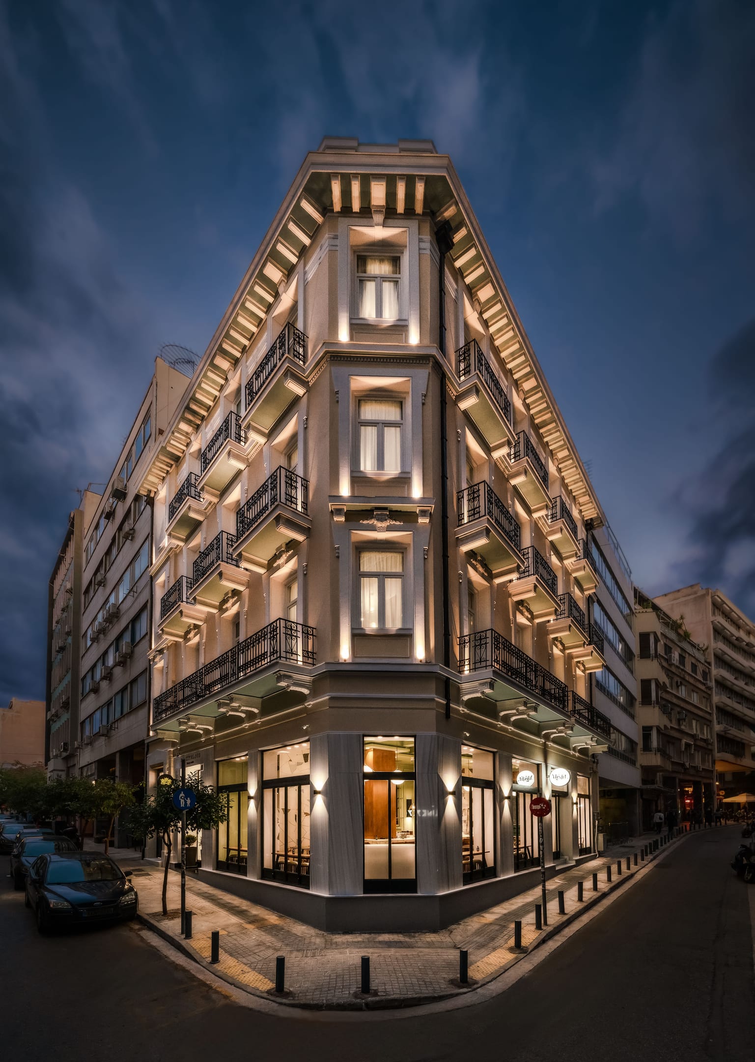 Praxitelous Luxury Suites