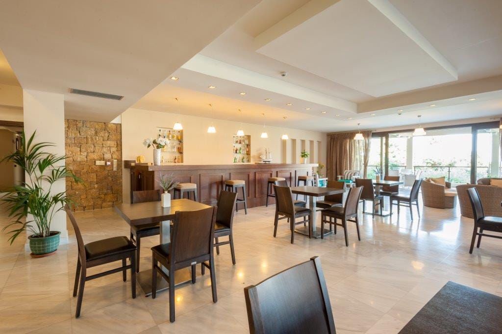 Porto Plaza Beach Resort Hotel