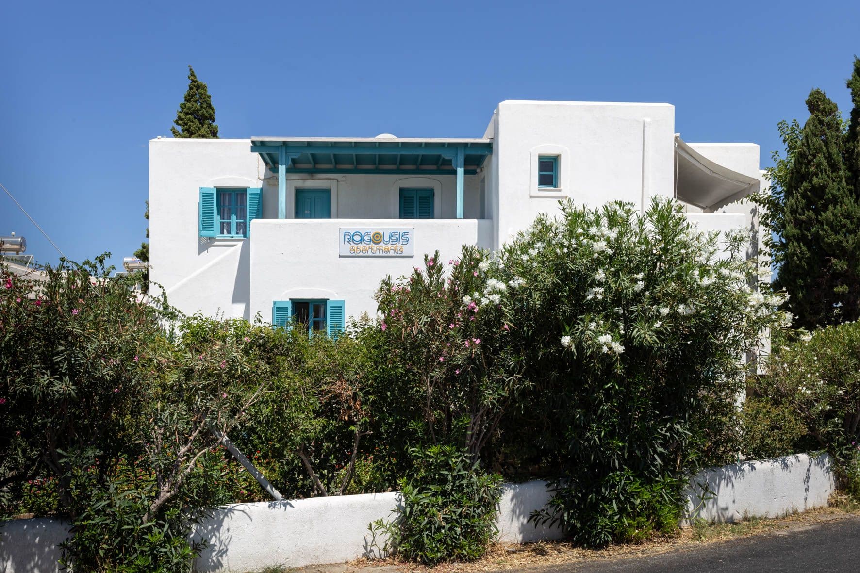 Ragousis Apartments Paros