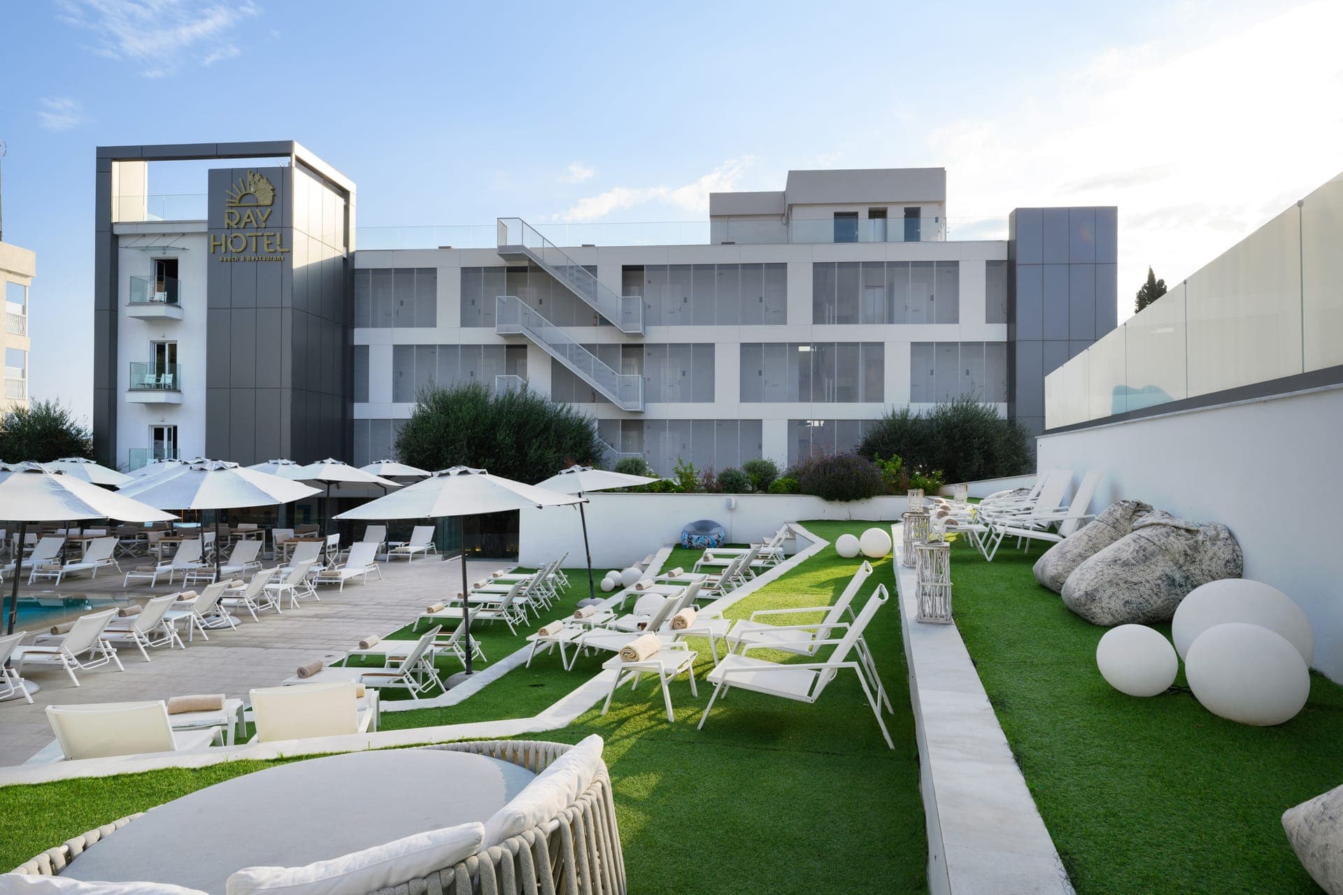 Ray Hotel