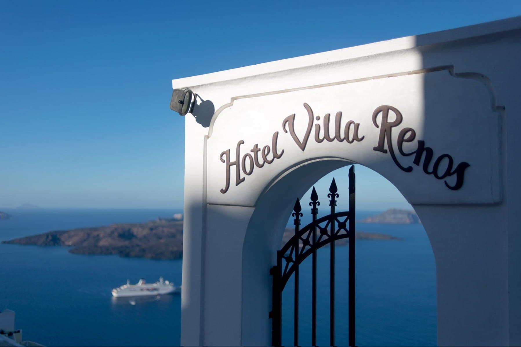 Villa Renos Santorini