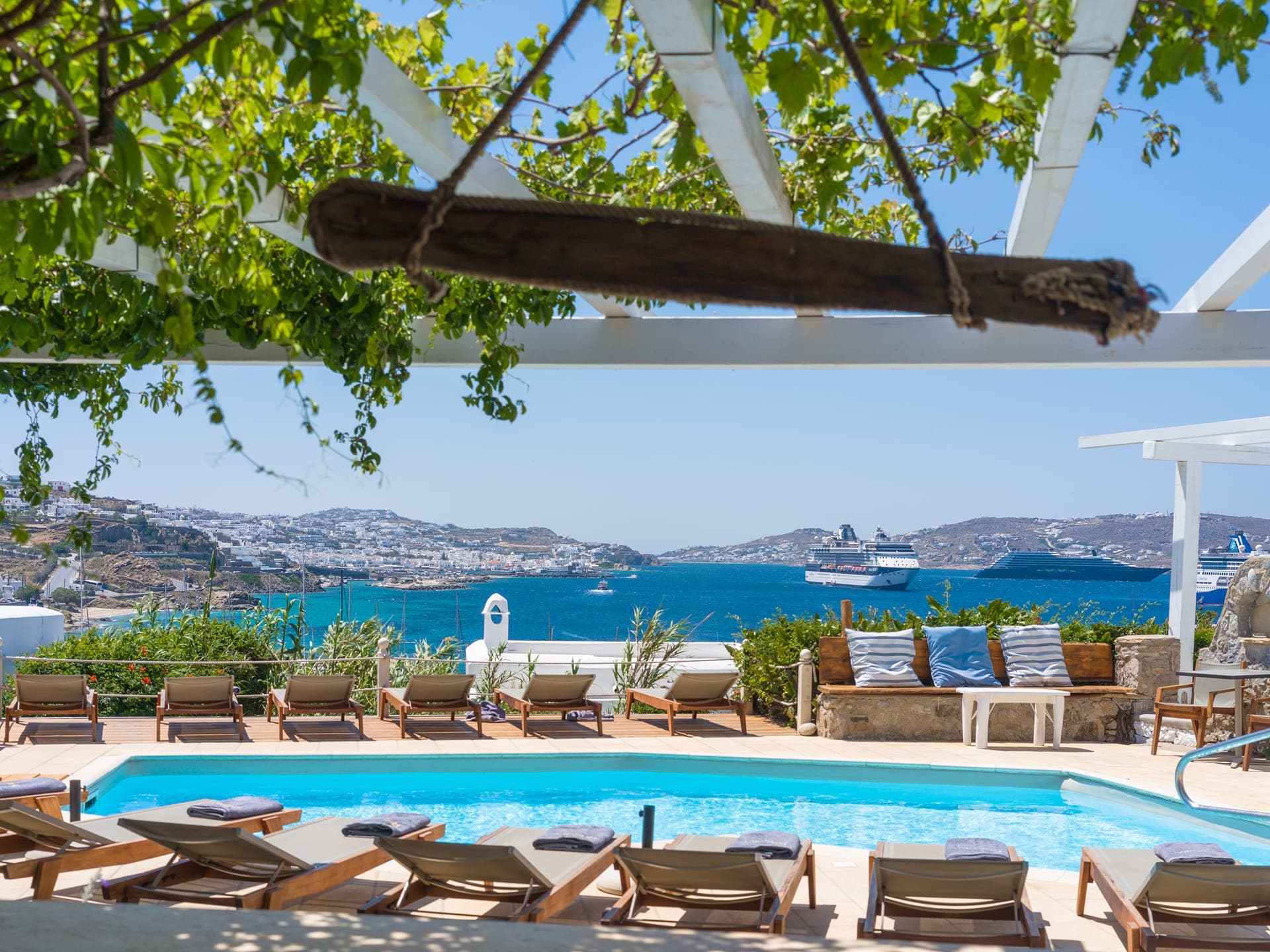 Rhenia Mykonos Hotel & Bungalows