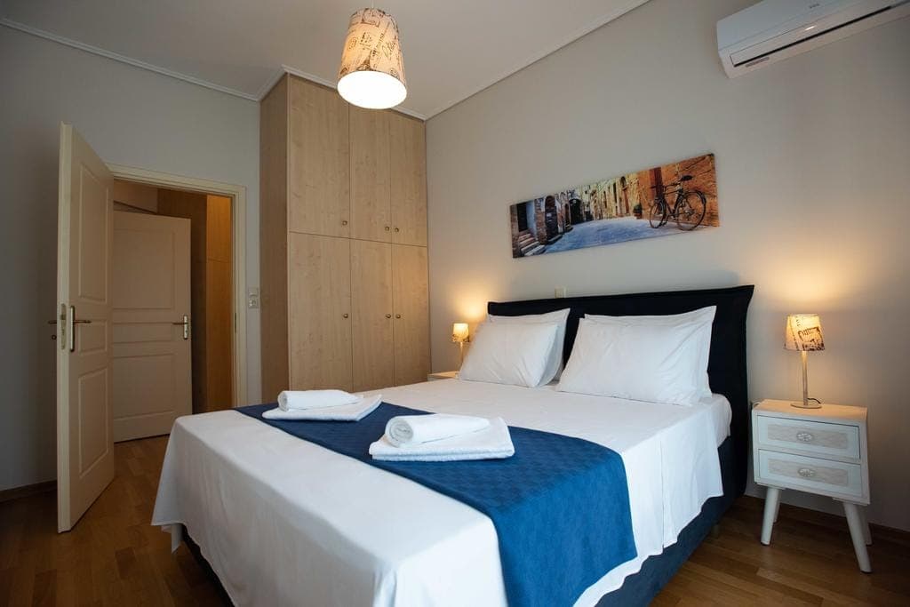 Blue Ark Romantic Studio under Acropolis