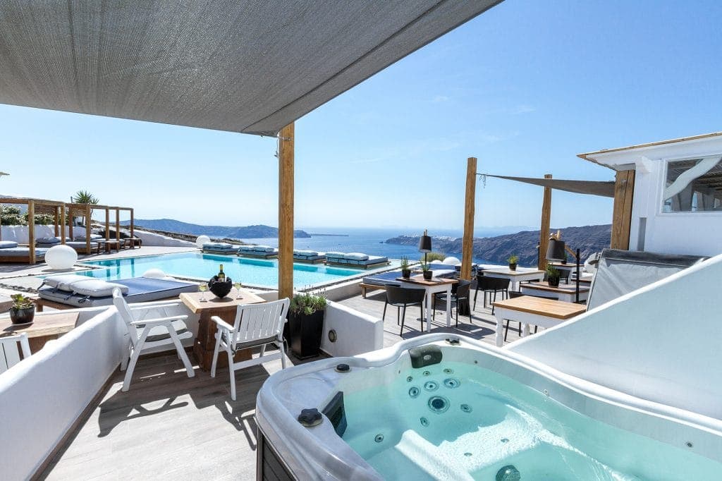 Amaze Suites