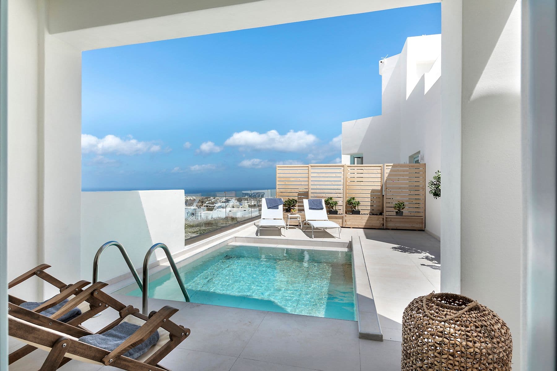 Santo Bloom Luxury Suites