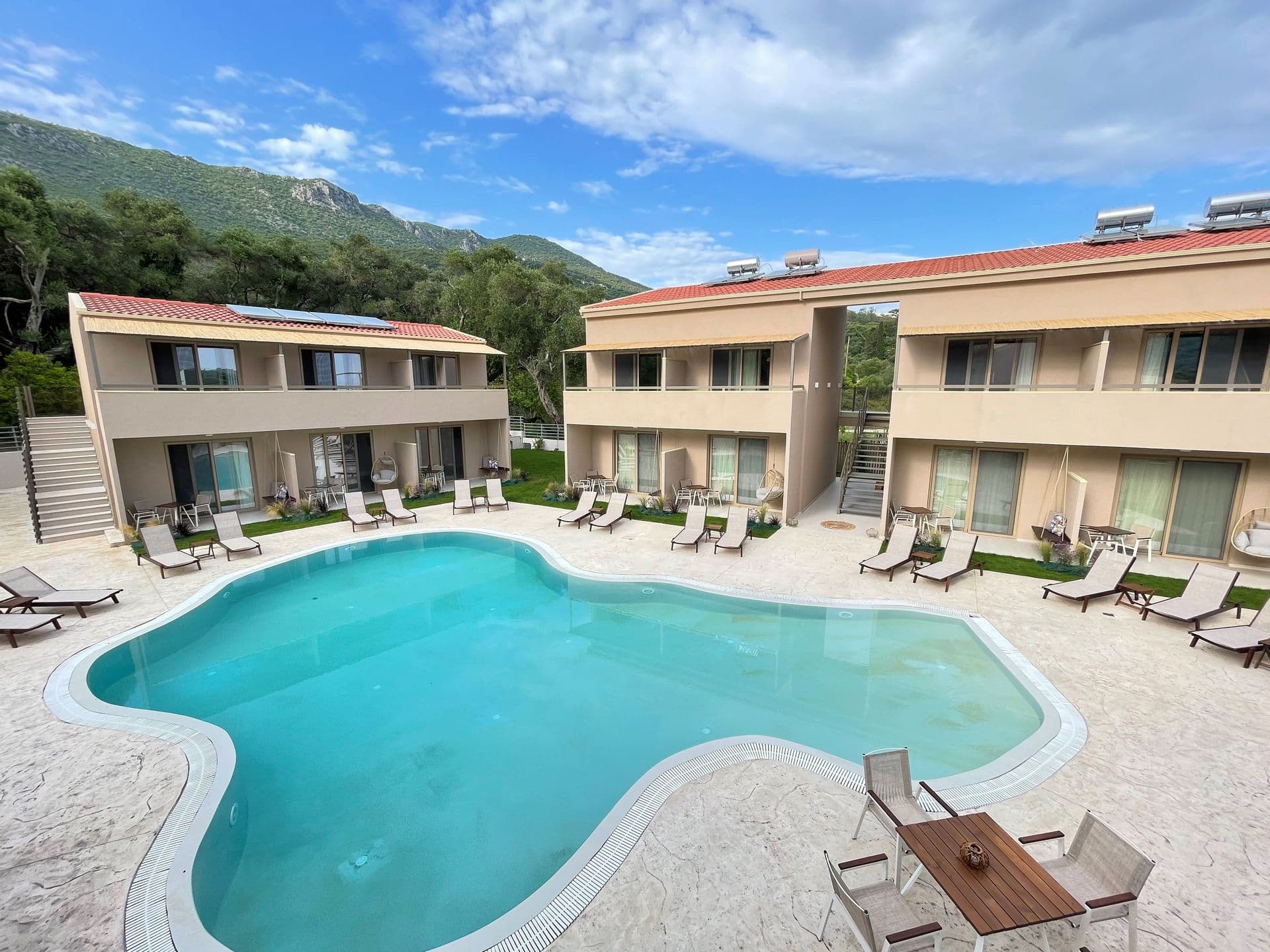 Scarabeo Suites & Villas Parga