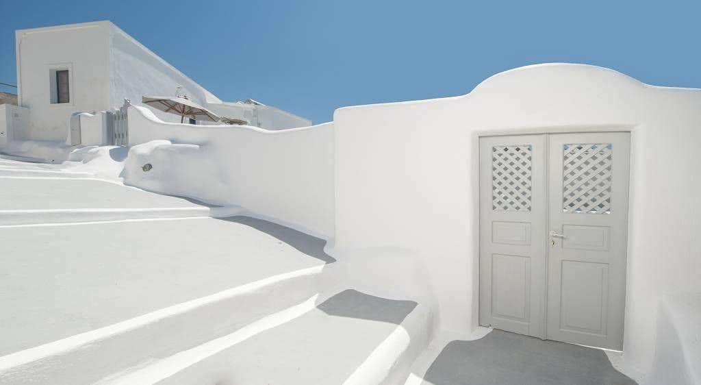 Aqua Serenity Santorini Luxury Suites