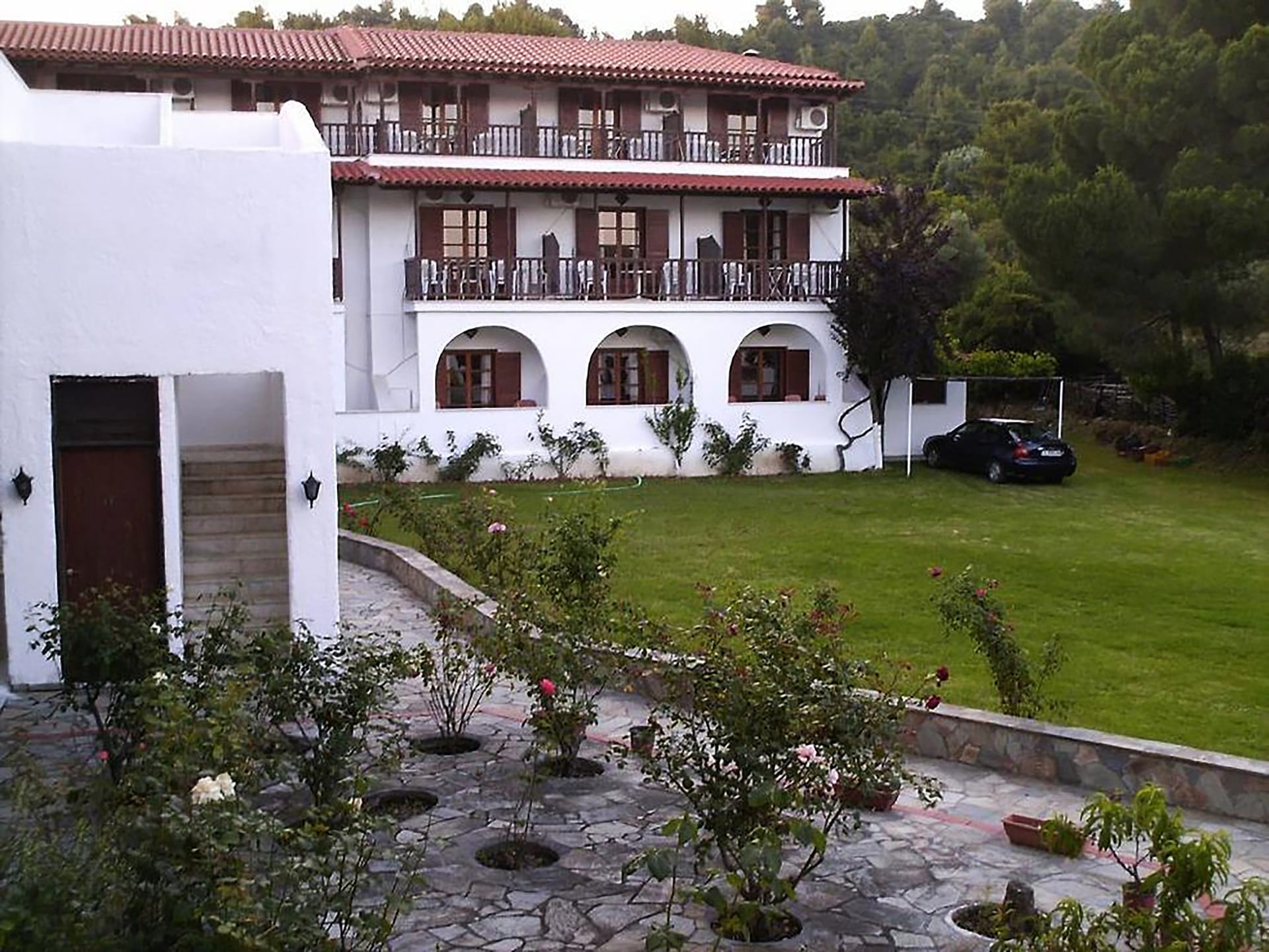 Koukounaries Beach Hotel