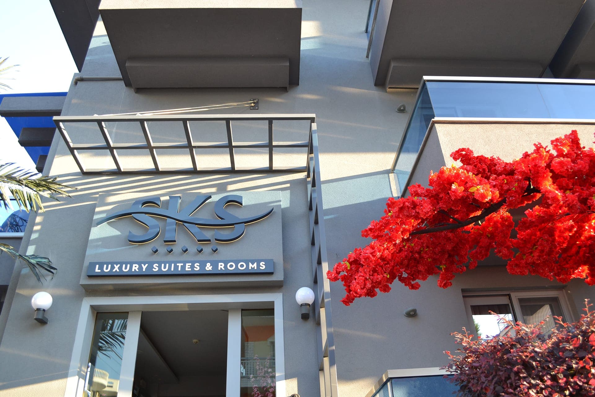 SKS Luxury Suites & Rooms