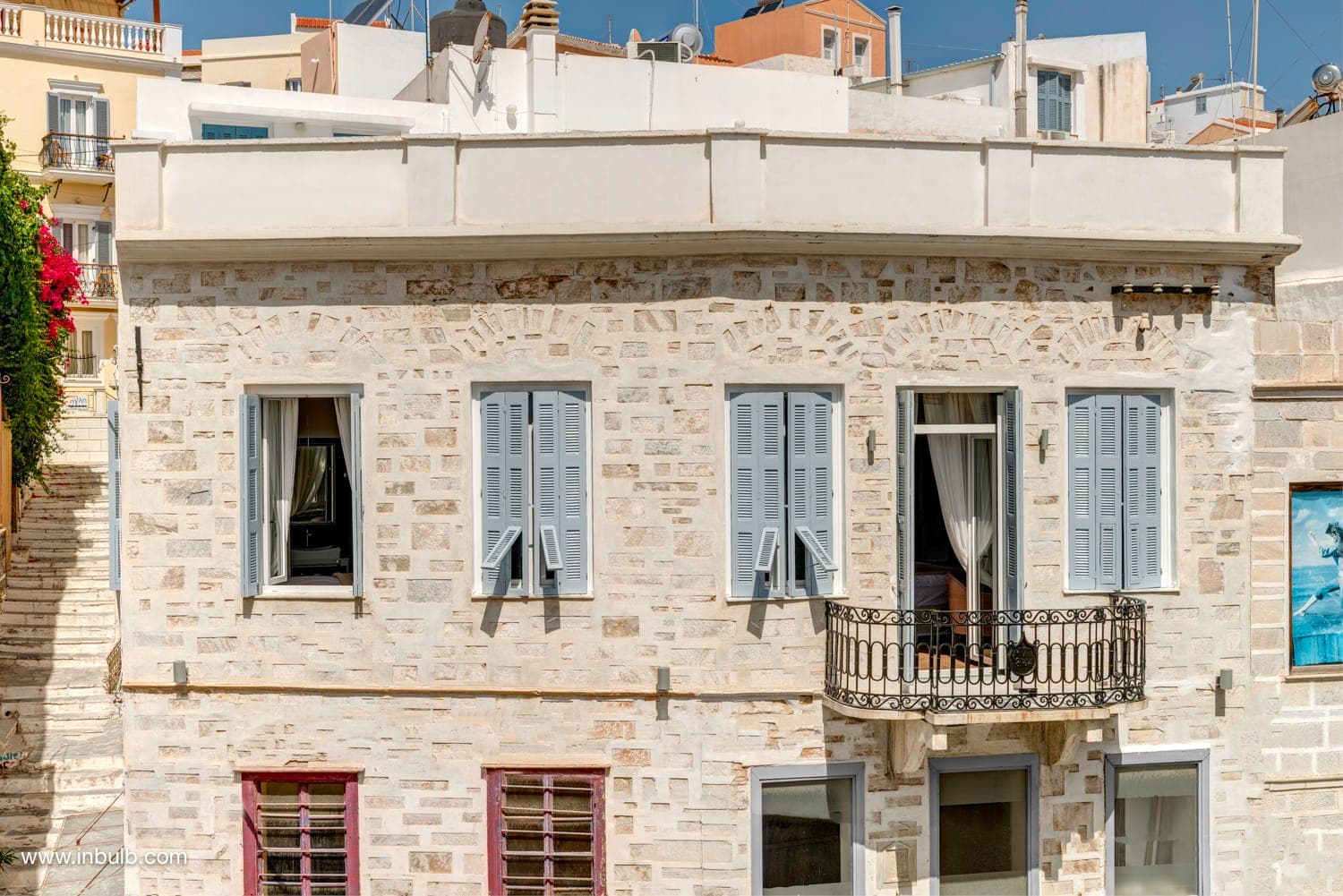 1844 Suites
