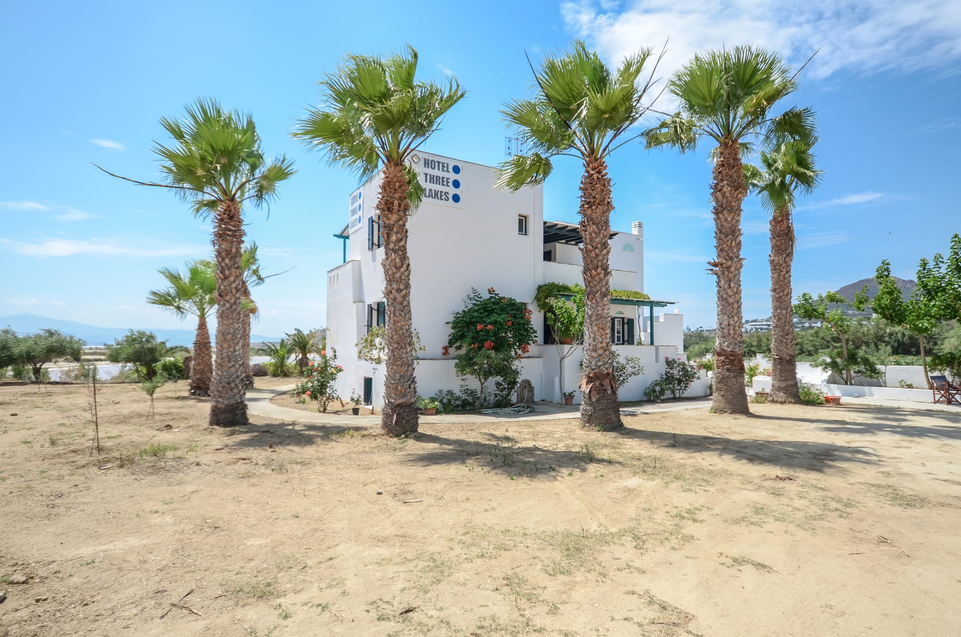 Hotel Three Lakes