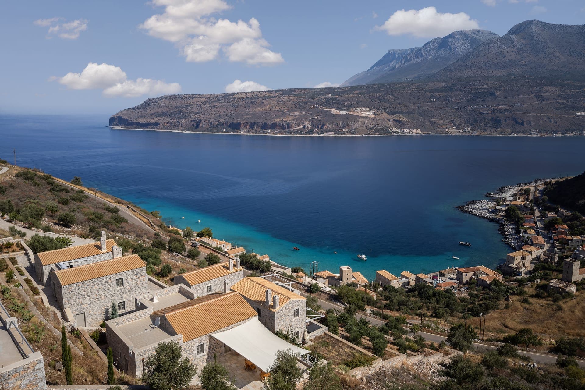 Trapela Limeni, Luxury Suites