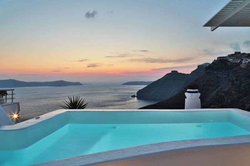 Trieris Villa & Suites