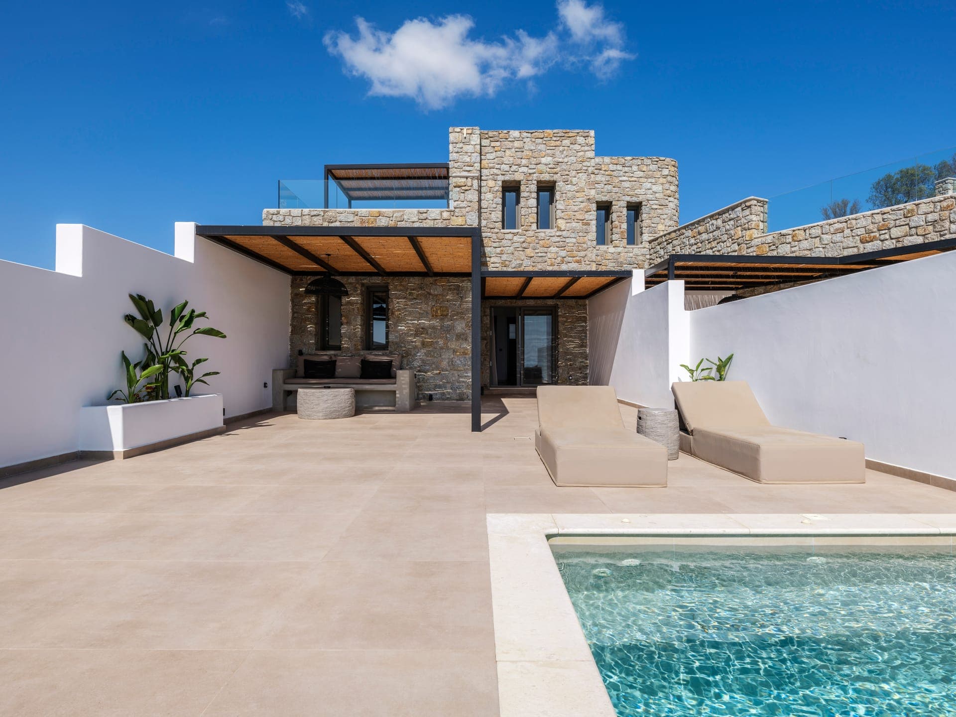Evi Suites & Villas