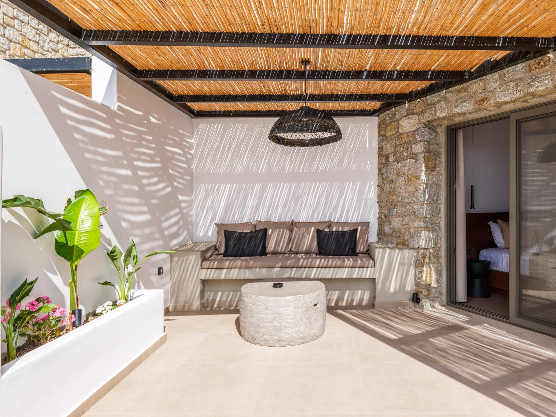 Evi Suites & Villas