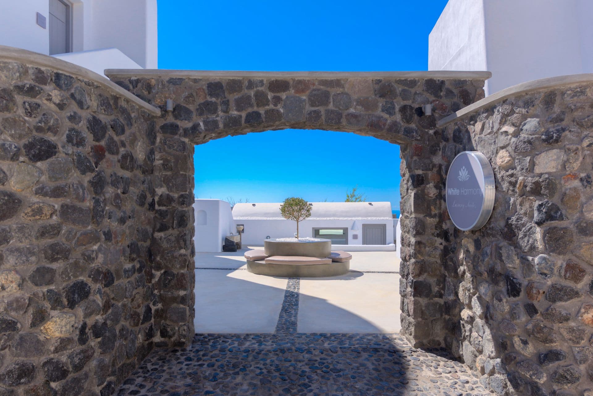 White Harmony Suites Santorini