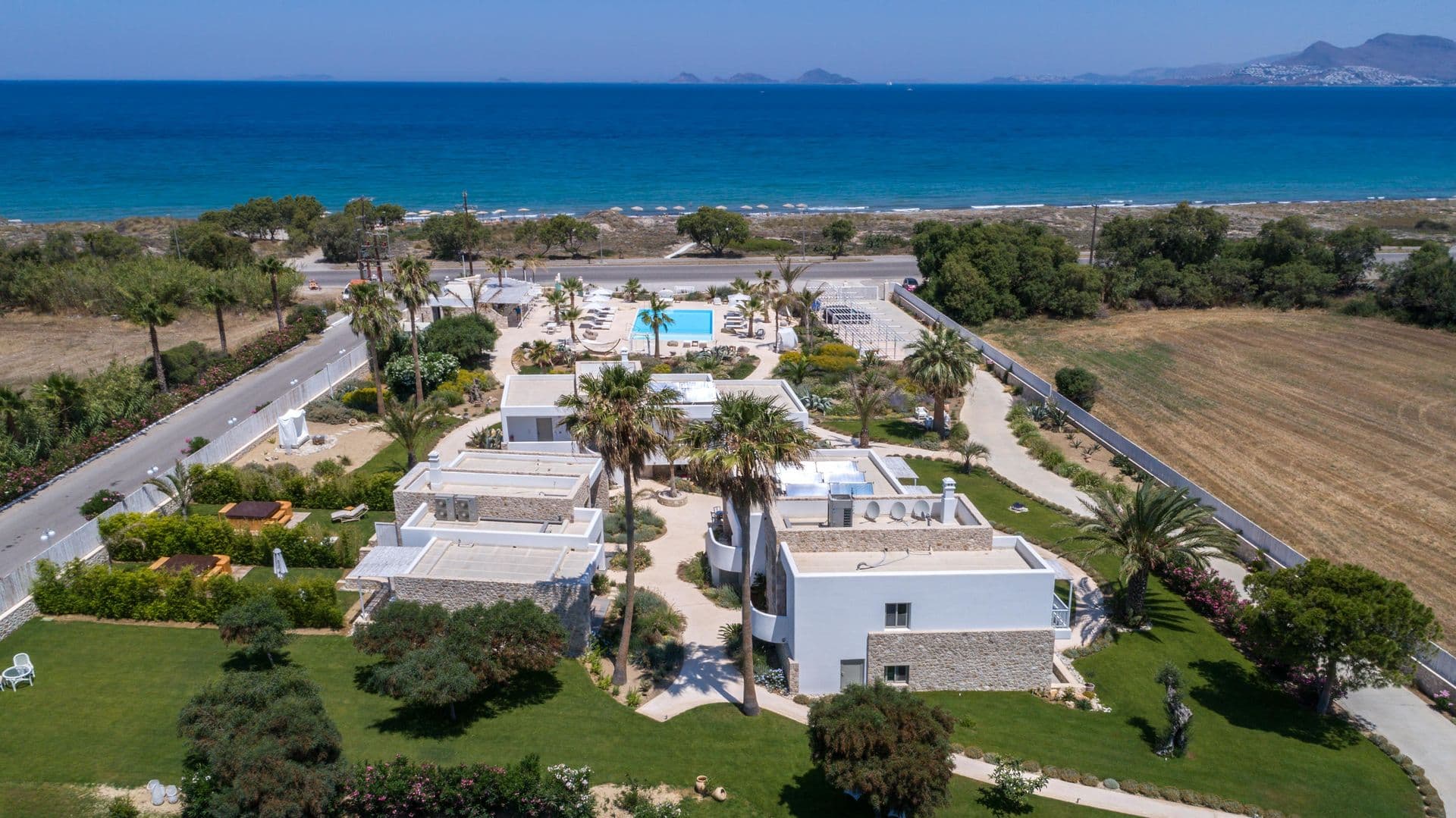 WHITE PEARLS LUXURY SUITES